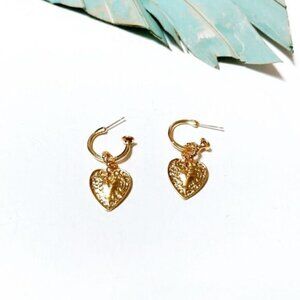 Heart gold hoop earrings S148